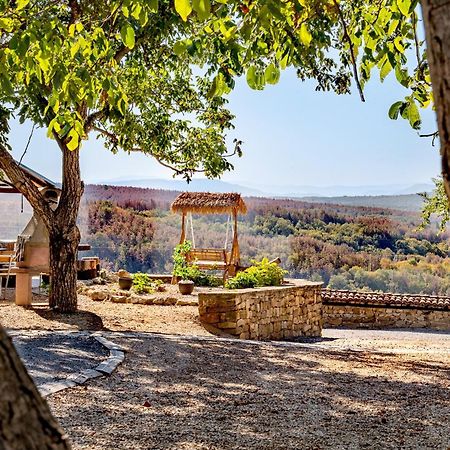 Complex Arbanashki Style-Panoramic View With Summer And Winter Terrace, Jacuzzi, Sauna, Children'S And Adult Area With Cinema Summer Arbanasi Buitenkant foto