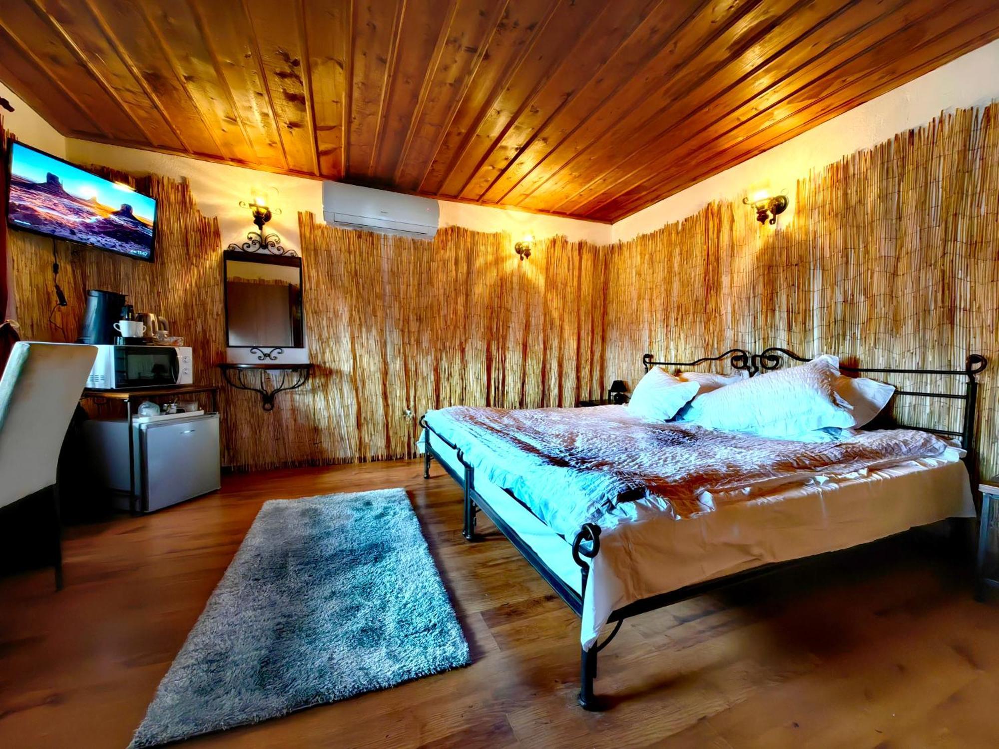 Complex Arbanashki Style-Panoramic View With Summer And Winter Terrace, Jacuzzi, Sauna, Children'S And Adult Area With Cinema Summer Arbanasi Buitenkant foto