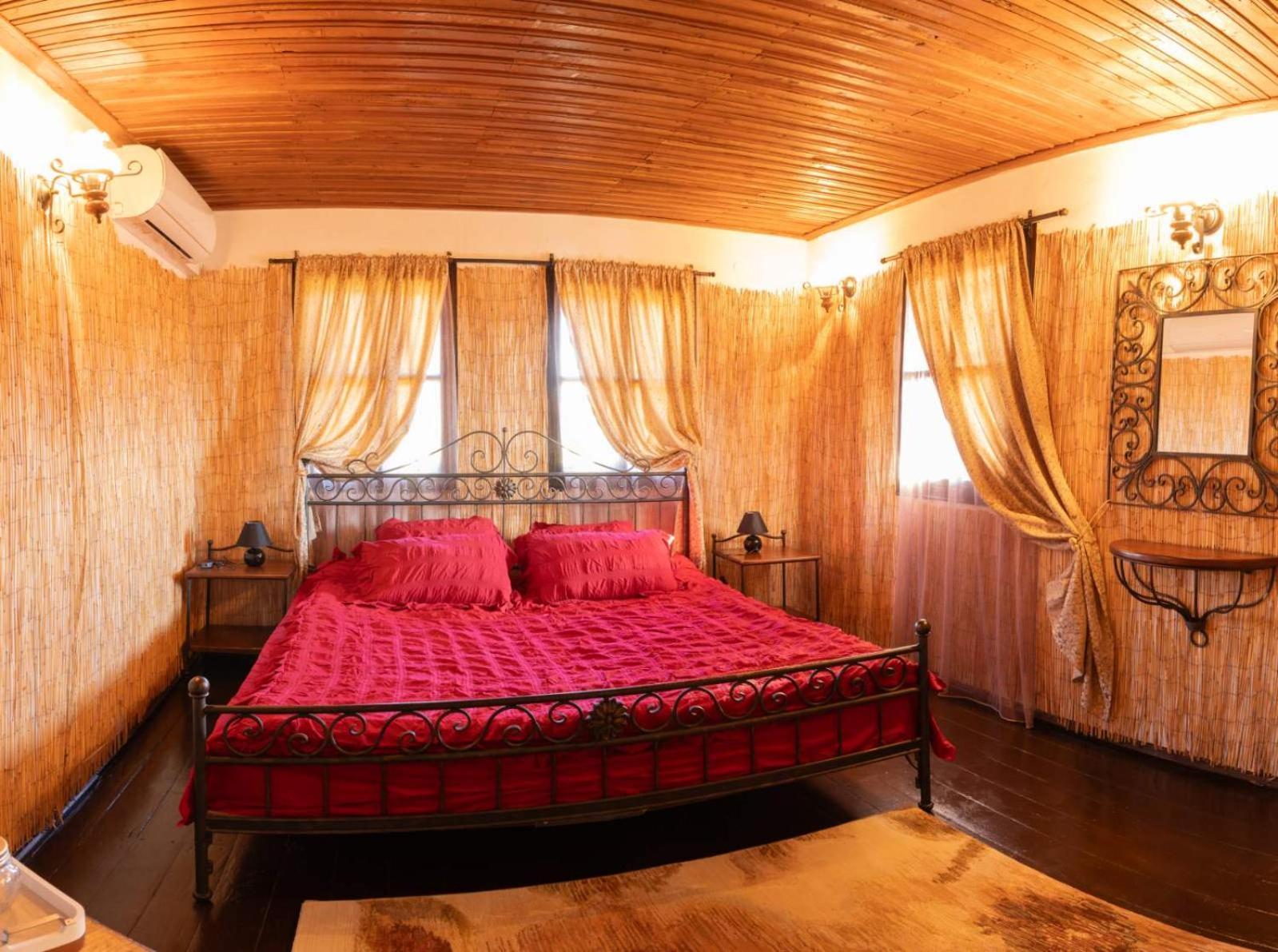 Complex Arbanashki Style-Panoramic View With Summer And Winter Terrace, Jacuzzi, Sauna, Children'S And Adult Area With Cinema Summer Arbanasi Buitenkant foto