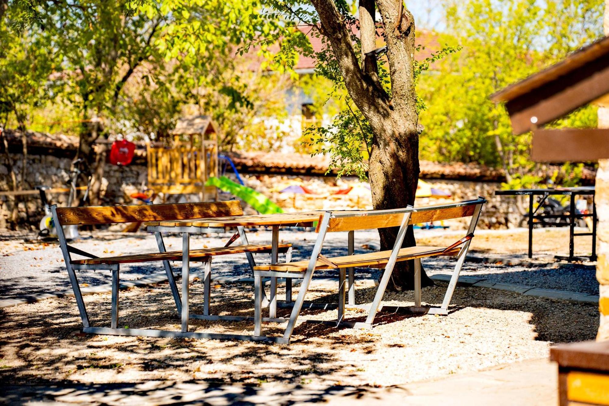 Complex Arbanashki Style-Panoramic View With Summer And Winter Terrace, Jacuzzi, Sauna, Children'S And Adult Area With Cinema Summer Arbanasi Buitenkant foto